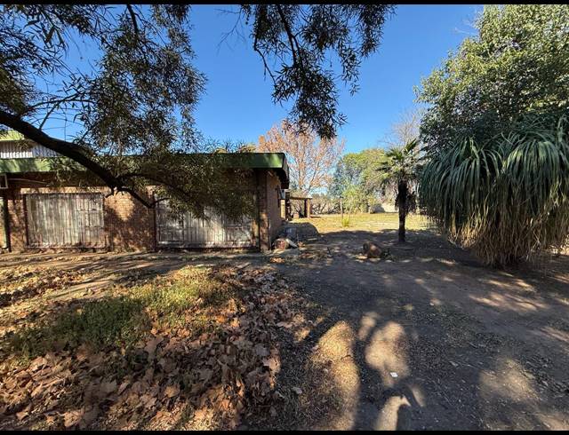 850M² WORKSHOP FOR SALE IN STAALRUS